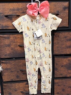 Kate Quinn short sleeve button sport union suit pooh & friends 18/24m